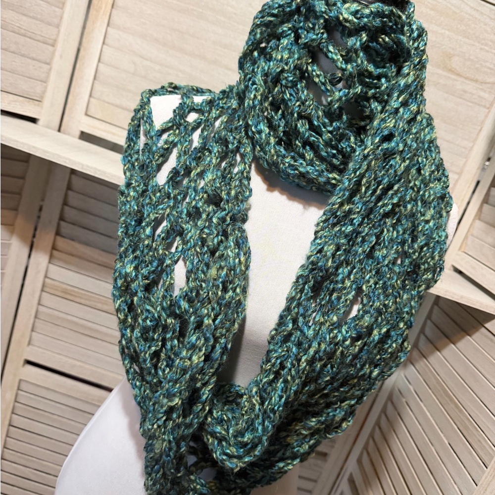 NEW• Zen Bohemian Handmade Elegant Emerald & Teal Crochet Knit Scarf